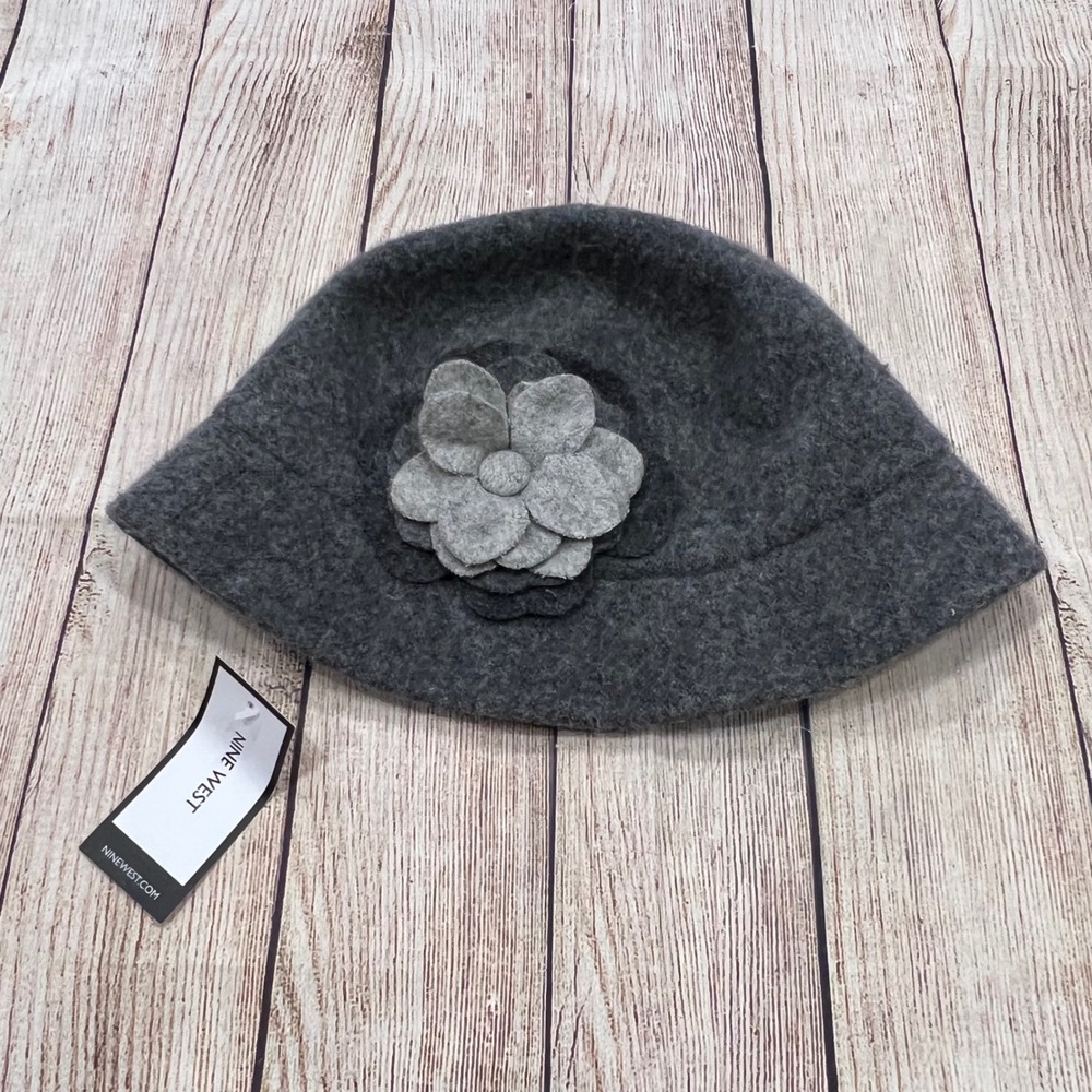 Nine West Womens Charcoal Gray‎ Wool Blend Cloche Bucket Hat with Flower Detail